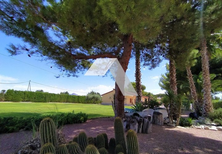 Villa in Mutxamel, Alicante, Mutxamel - € 600.000 | Ref: 19023T/1008 - foto 1