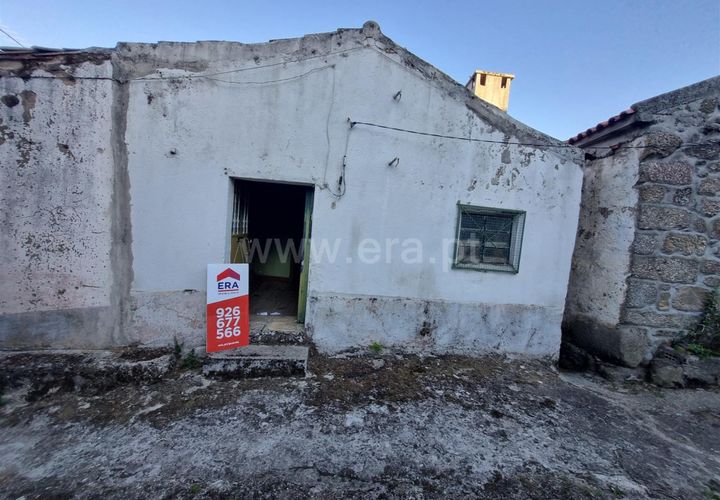 Villa a Celorico da Beira, Guarda, Celorico da Beira - € 18.000 | Ref: 405240198 - foto 1