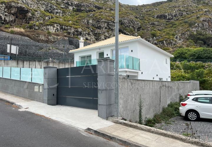 Villa a Machico, Madeira, Machico - € 1.250.000 | Ref: CAS_111 - foto 1
