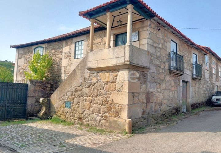 Villa em Armamar, Viseu, Armamar - € 300.000 | Ref: ZMPT569051 - foto 1