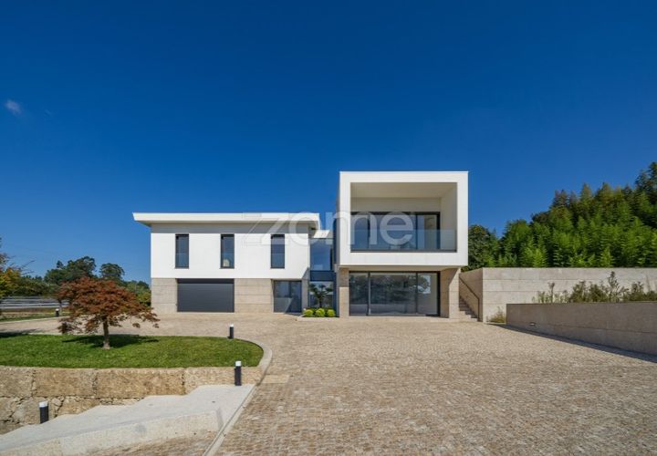 Villa i Braga, Braga, Braga - € 825.000 | Ref: ZMPT570517 - foto 1