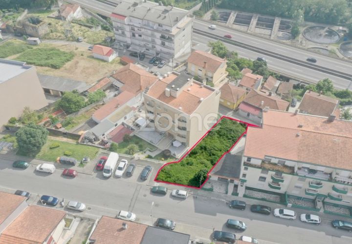 Terra a Oliveira do Douro, Porto, Oliveira do Douro - € 300.000 | Ref: ZMPT567275 - foto 1