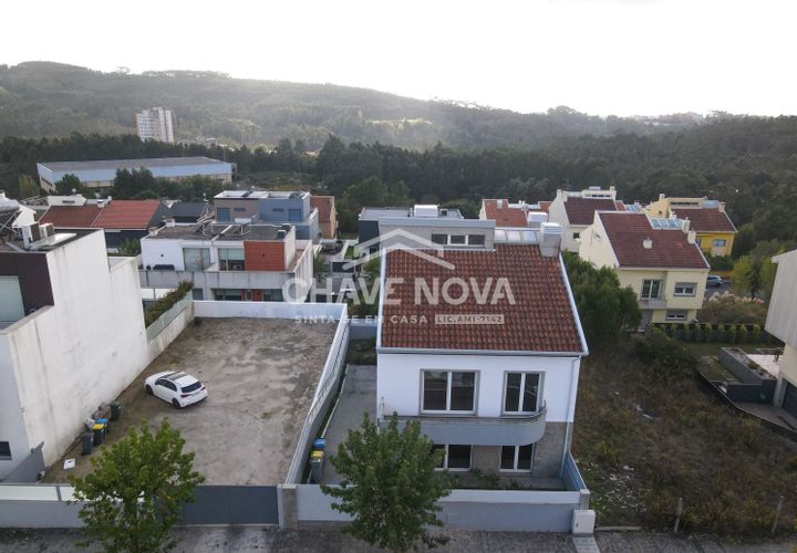 Villa a Valongo, Porto, Valongo - € 560.000 | Ref: RT/02599 - foto 1