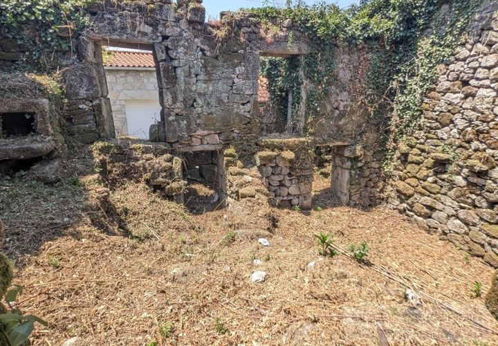 Landejendom i Arcos de Valdevez, Viana do Castelo, Arcos de Valdevez - € 25.000 | Ref: 7107-1 - foto 1