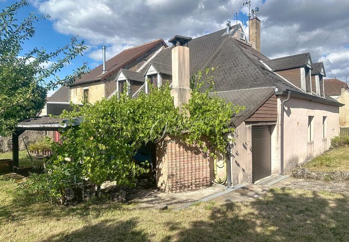 Villa a Saulieu, Cote-d'Or, Saulieu - € 180.000 | Ref: 4717 - foto 1