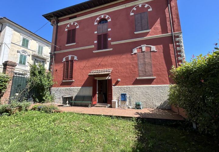 Villa a Barga, Lucca, Barga - € 350.000 | Ref: APS-812 - foto 1