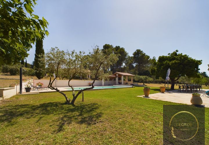 Villa i Eyragues, Bouches-du-Rhone, Eyragues - € 799 000 | Ref: 108 - foto 1