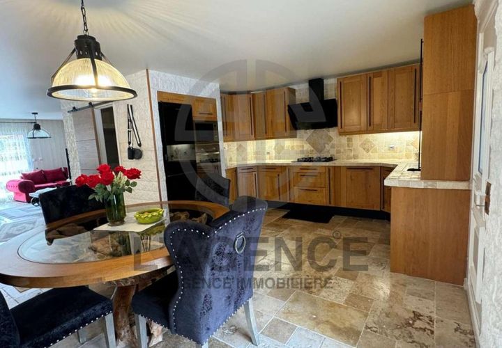 Villa a Montfermeil, Seine-Saint-Denis, Montfermeil - € 350.000 | Ref: 1534M - foto 1