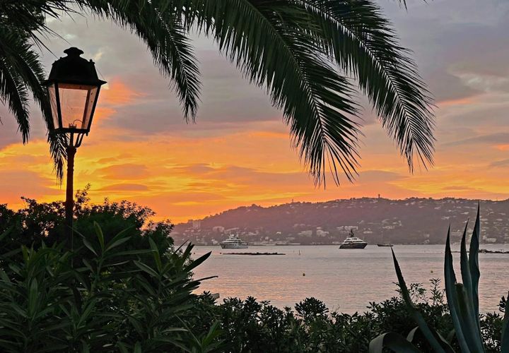 Villa a Antibes, Alpes-Maritimes, Antibes - € 4.990.000 | Ref: HH-15556451 - foto 1