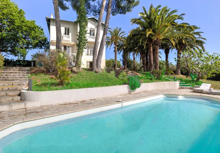 Villa i Antibes, Alpes-Maritimes, Antibes - € 2 499 000 | Ref: HH-14823354 - foto 1