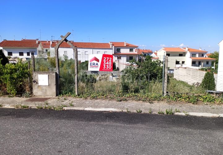 Helårsgrund i Castelo Branco, Castelo Branco, Castelo Branco - € 69.500 | Ref: 102230207 - foto 1