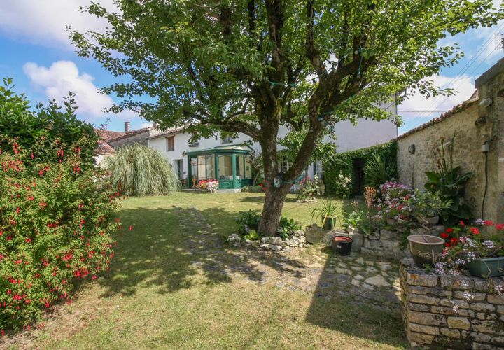 Villa a Beauvais-sur-Matha, Charente-Maritime, Beauvais-sur-Matha - € 375.000 | Ref: BVI77418 - foto 1