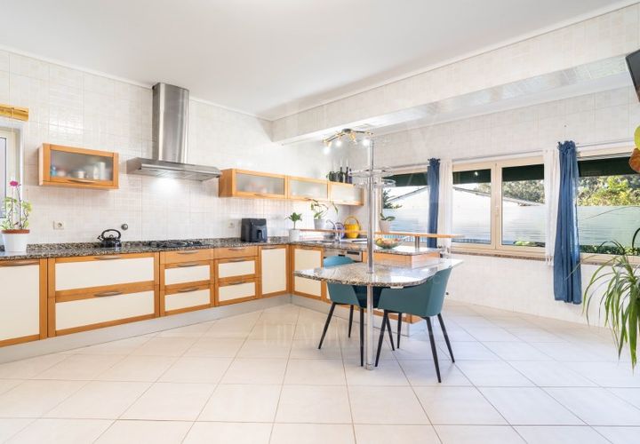 Villa i Aveiro, Aveiro, Aveiro - € 475.000 | Ref: LUX_CB-00646 - foto 1