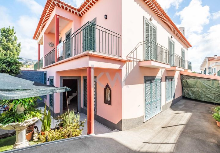 Byhus i Camara de Lobos, Madeira, Camara de Lobos - € 550.000 | Ref: KWPT-007453 - foto 1