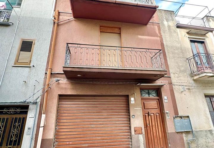 Villa i Chiusa Sclafani, Palermo, Chiusa Sclafani - € 25.000 | Ref: 8682RV15022 - foto 1