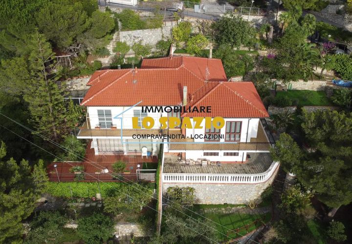 Villa a Andora, Savona, Andora - € 790.000 | Ref: 041 - foto 1