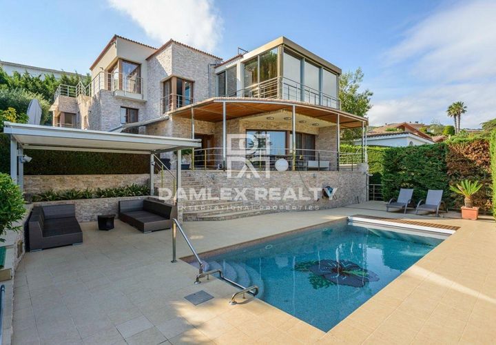 Villa i Lloret De Mar, Gerona, Lloret De Mar - € 1.390.000 | Ref: 73616 - foto 1