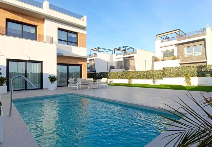 Villa i Benijofar, Alicante, Benijofar - € 449.000 | Ref: 01-14612 - foto 1