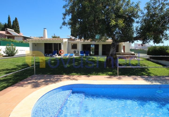 Villa a Albufeira, Faro, Albufeira - € 890.000 | Ref: V4-02 (PR-077) - foto 1