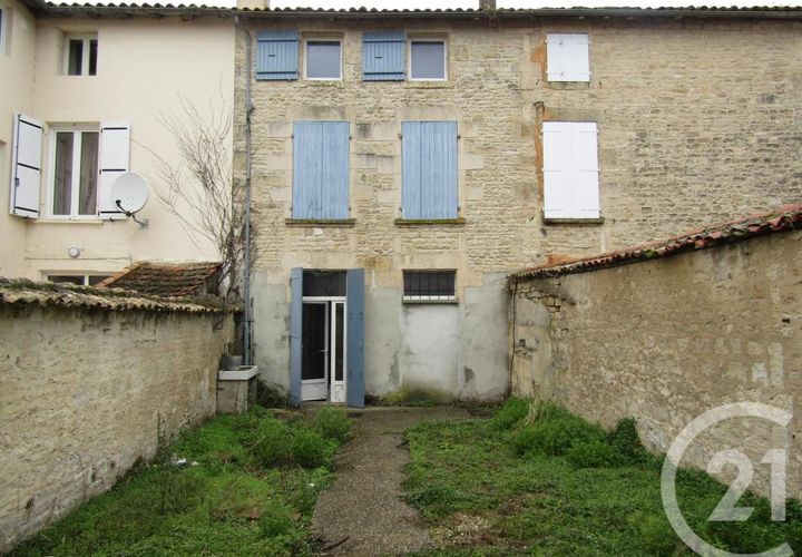 Landsbyhus i Chef-Boutonne, Deux-Sevres, Chef-Boutonne - € 40.000 | Ref: 8586 - foto 1