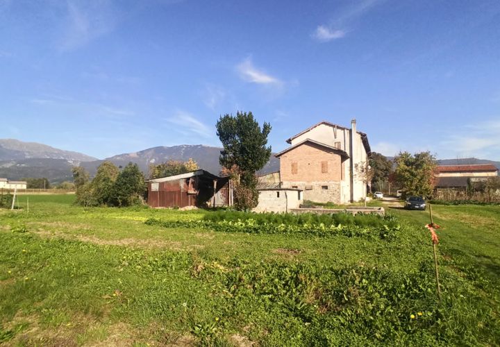 Villa i Vittorio Veneto, Treviso, Vittorio Veneto - € 180.000 | Ref: MD 121 LL - foto 1