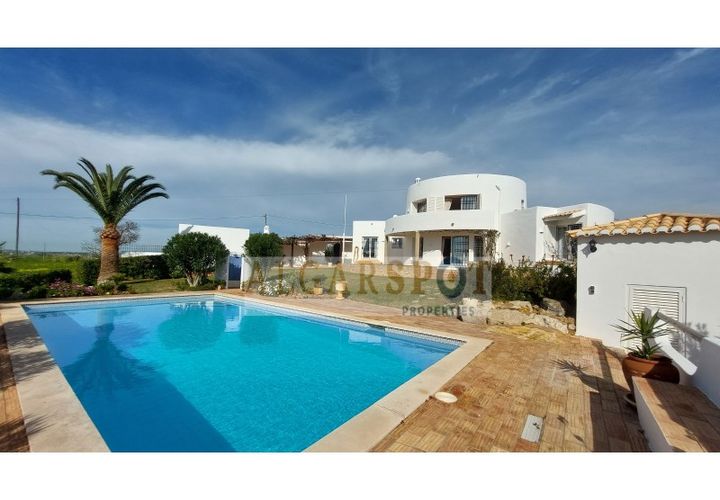 Villa i Guia, Faro, Guia - € 850.000 | Ref: HAB-ALB2 - foto 1