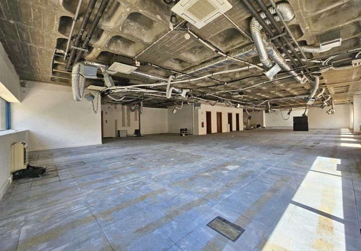 L'establiment comercial a Amadora, Lisbon, Amadora - € 4.631/mes | Ref: 4_1D - foto 1
