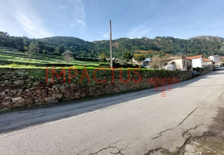 Helårsgrund i Tabuaco, Viseu, Tabuaco - € 75.000 | Ref: DN1564 - foto 1