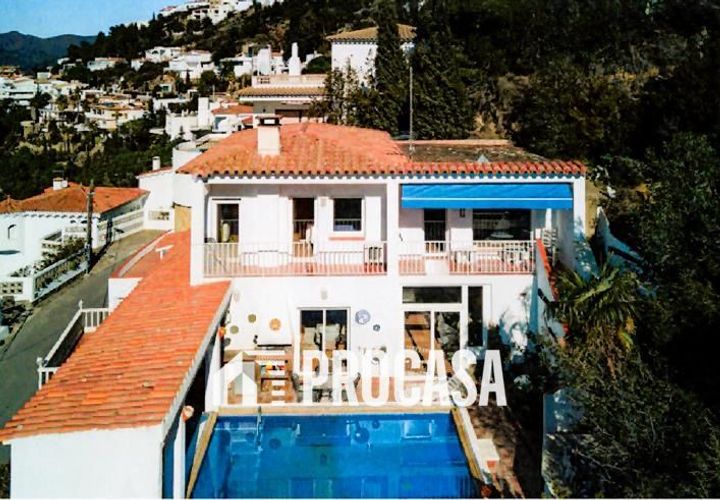 Villa a Roses, Gerona, Roses - € 790.000 | Ref: 3558 - foto 1