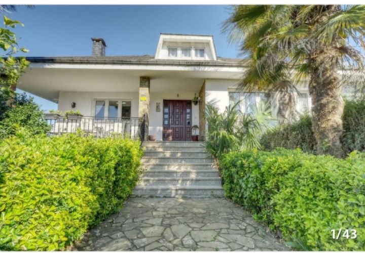 Villa i A Coruna, Coruna, A Coruna - € 500 000 | Ref: es5553316 - foto 1