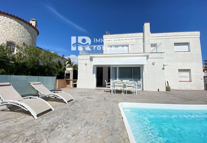 Villa a Roses, Gerona, Roses - € 875.000 | Ref: 3202 - foto 1