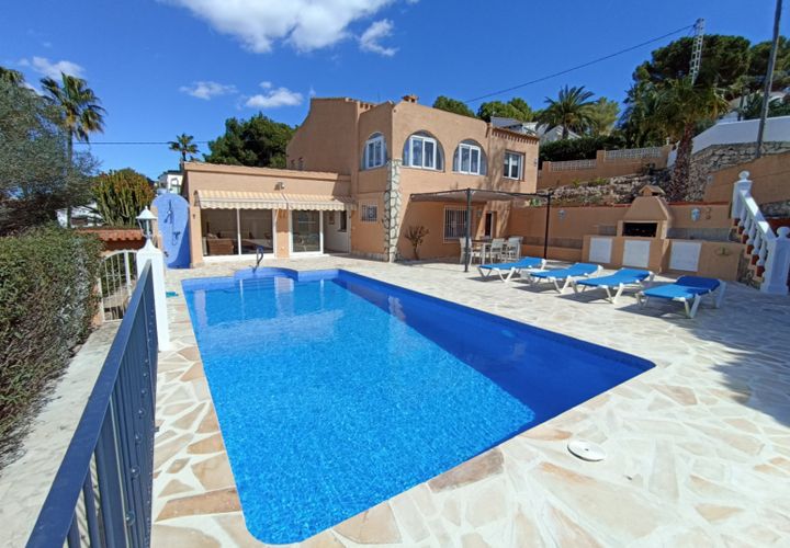 Villa a Moraira, Alicante, Moraira - € 1.700/mes | Ref: CASA GRIS - foto 1