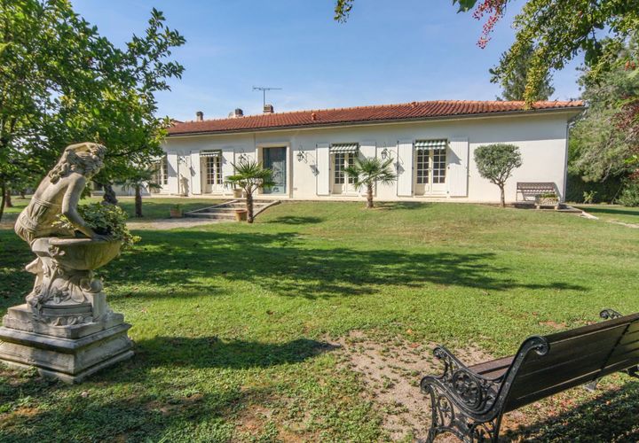 Villa a Aigre, Charente, Aigre - € 350.000 | Ref: BVI67205 - foto 1