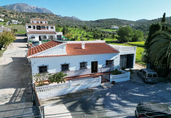 Villa a Alcaucin, Malaga, Alcaucin - € 329.000 | Ref: R4900237 - foto 1
