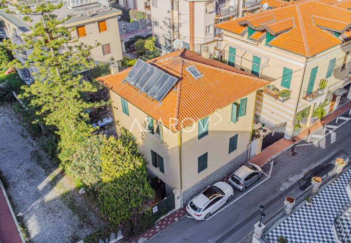 Villa a Bordighera, Imperia, Bordighera - € 1.200.000 | Ref: 5775 - foto 1