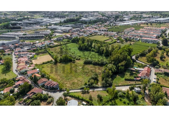Helårsgrund i Braga, Braga, Braga - € 799.950 | Ref: 017-3256 - foto 1