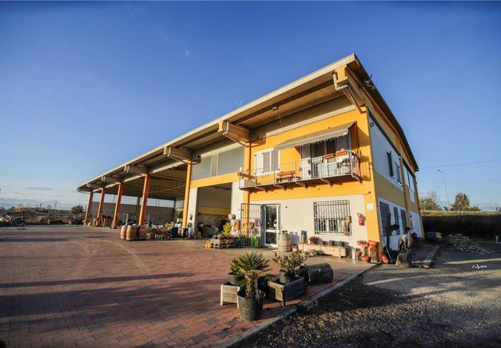 Erhvervsejendom i Settimo Torinese, Turin, Settimo Torinese - € 680.000 | Ref: 11 - foto 1