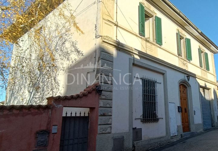 Villa a Vinci, Florence, Vinci - € 250.000 | Ref: 1003-250C - foto 1