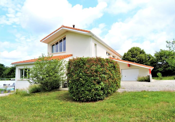 Villa a Rouzède, Charente, Rouzède - € 440.000 | Ref: WvD-13479 - foto 1