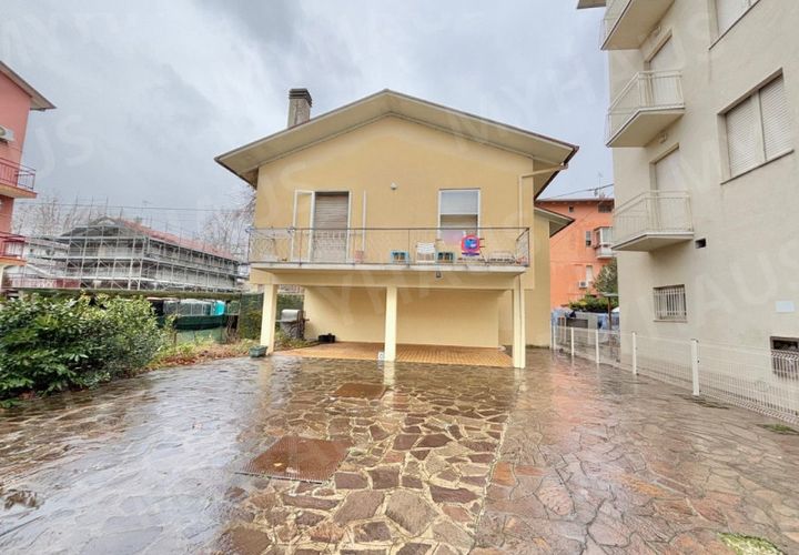 Villa i Cesenatico, Forli-Cesena, Cesenatico - € 425.000 | Ref: Q425 - foto 1