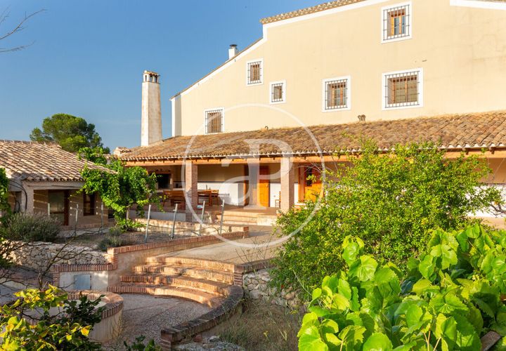 Farm hus i Utiel, Valencia, Utiel - € 1.900.000 | Ref: VV2407052 - foto 1