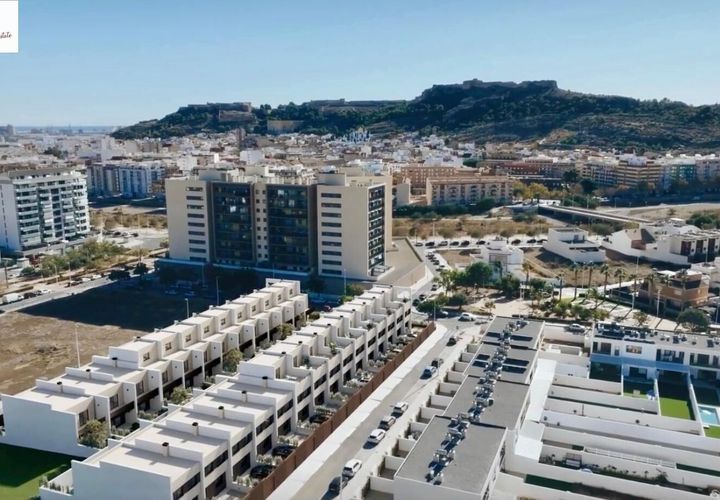 Rækkehus i Sagunto, Valencia, Sagunto - € 360.000 | Ref: V320/6084 - foto 1