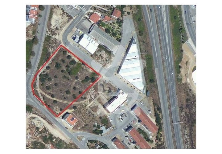 Helårsgrund i Coimbra, Coimbra, Coimbra - € 800.000 | Ref: 17-4071 - foto 1
