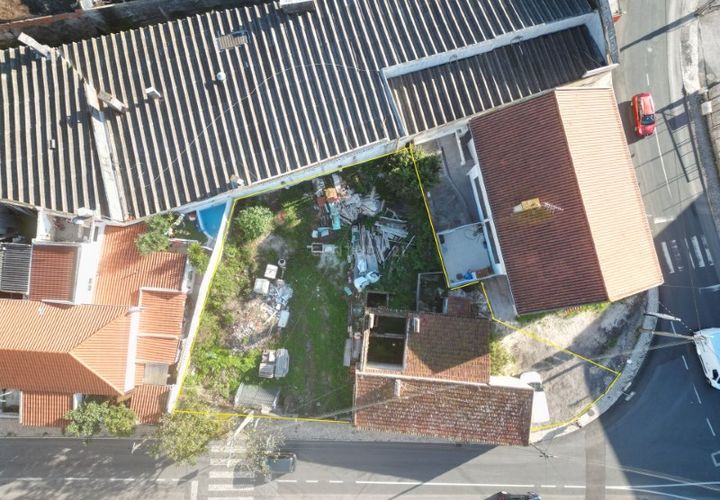 Helårsgrund i Odivelas, Lisbon, Odivelas - € 250.000 | Ref: C0223-07694 - foto 1