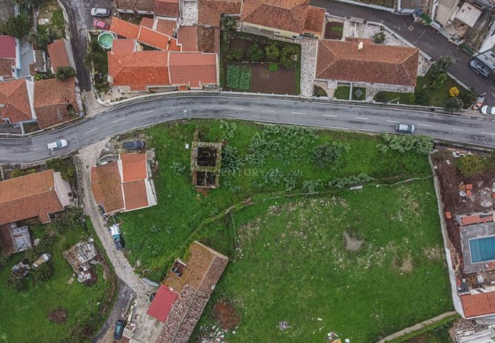 Helårsgrund i Cacem, Lisbon, Cacem - € 295.000 | Ref: C0223-07699 - foto 1