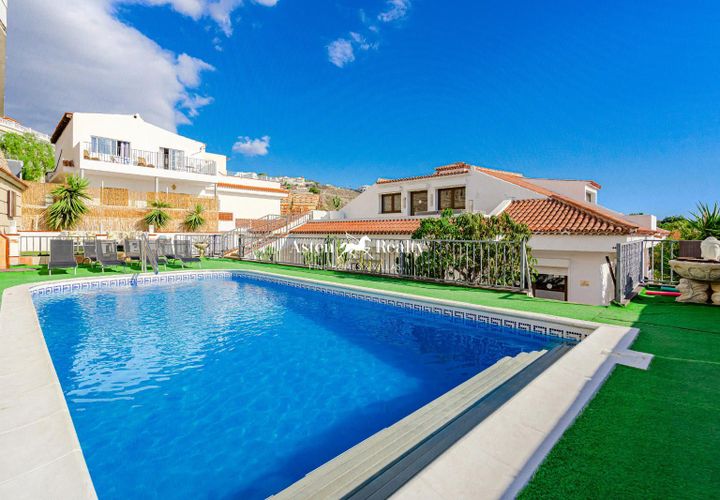 Villa a San Eugenio, Tenerife, San Eugenio - € 1.600.000 | Ref: 9237 - foto 1