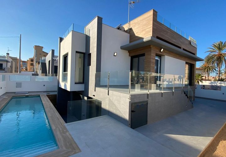 Villa i La Mata, Alicante, La Mata - € 940.000 | Ref: 77-82-115-10-115/63443 - foto 1