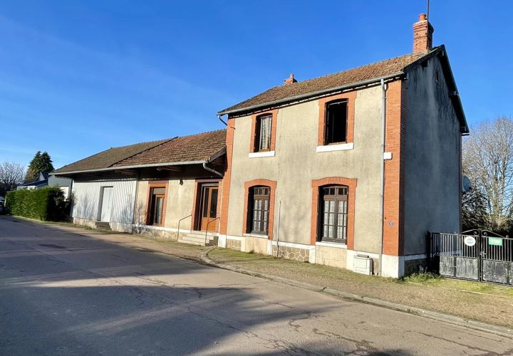 Villa a Ouroux-en-Morvan, Nievre, Ouroux-en-Morvan - € 99.000 | Ref: 4760 - foto 1