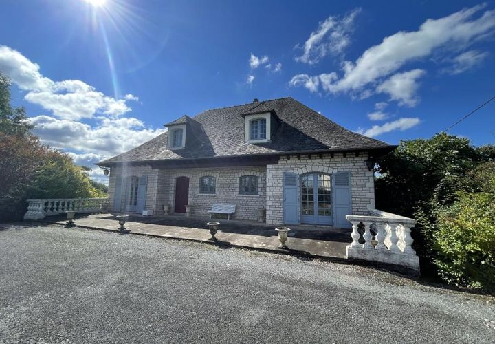Villa a Yssandon, Correze, Yssandon - € 330.000 | Ref: 19001356513 - foto 1