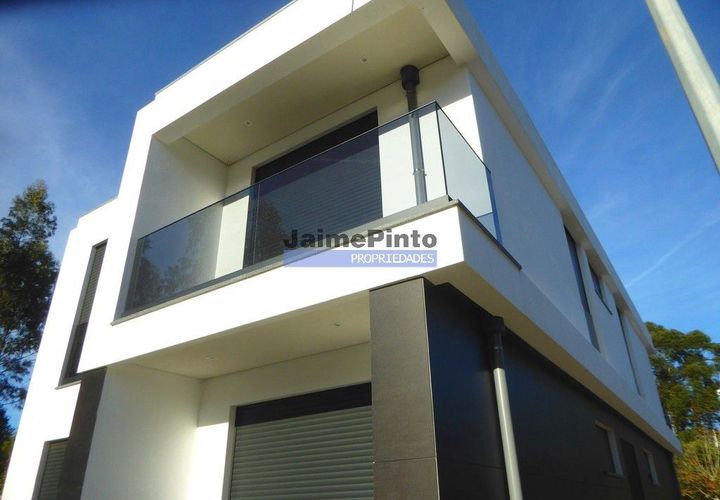 Villa i Espinho, Aveiro, Espinho - € 595.000 | Ref: 9657_M - foto 1